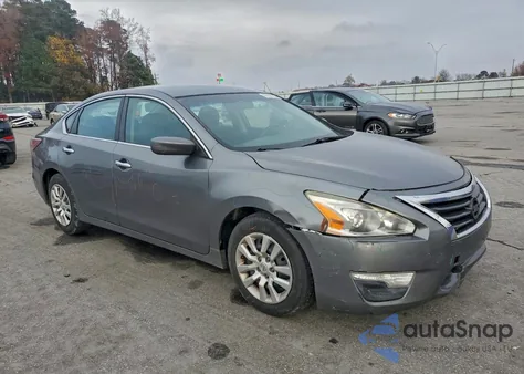 2015 Nissan Altima 2.5 z USA, uszkodzony, nr VIN 1N4AL3AP3FC445693